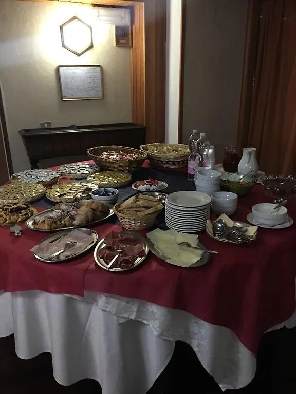 Albergo La Capannina Abbadia San Salvator 3*,  Itália